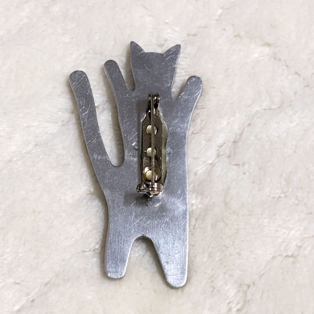 Vintage Silvertone Cat Brooch with Goldtone Heart